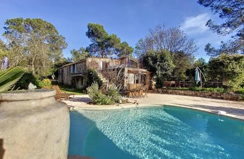 Carces Villa | Superbe bergerie en cœur de foret avec piscine privée lac rivière cascades