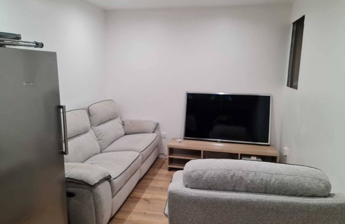 Annappes House | Superbe Maison 8 Pièces Rénovée Sur103,20m2 à 3 min à Pied du Parc du Héron