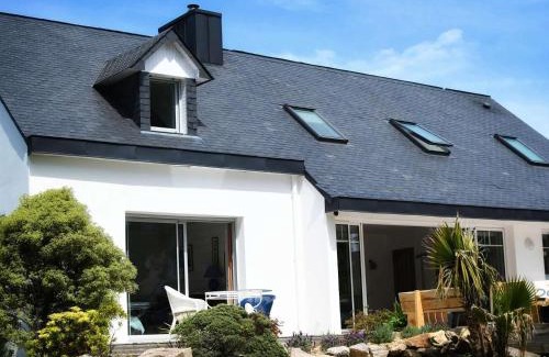 La Foret-Fouesnant House | Superbe maison rénovée, 250m de l'océan, 12 pers, terrasse, jardin, proche plage Kerleven et golf - FR-1-481-164