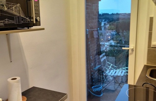 Evreux Apartment | Superbe Studio 2 Face Gare, Wifi Gratuit, Belle Vue sur Ville, Proche Commodités