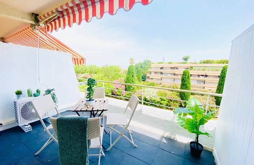 Saint-Tropez Apartment | Superbe Studio en Plein Centre Avec Piscine et Place de Parking