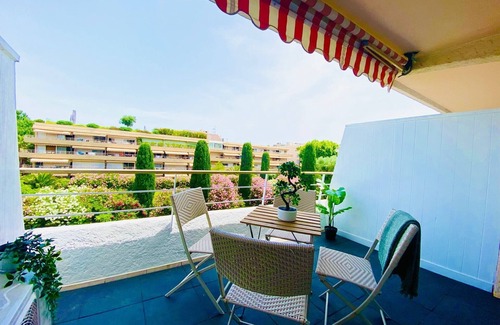 Saint-Tropez Apartment | Superbe Studio en Plein Centre Avec Piscine et Place de Parking