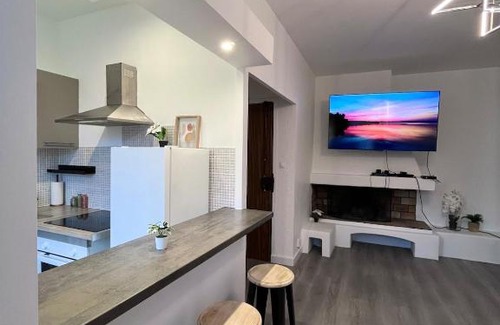 Francheville Le Bas Apartment | Superbe T2 à 15 min de Lyon
