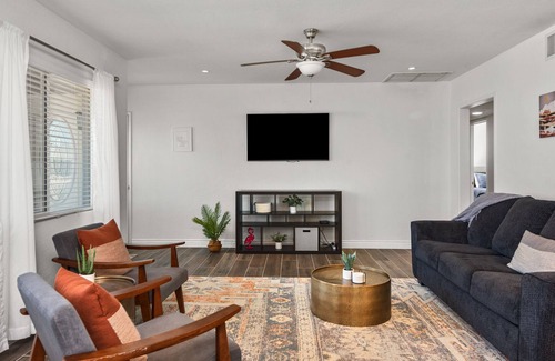 Cox Heights House | **Superhosts** Scottsdale Retreat! Pool, Golf, Relax, Hike