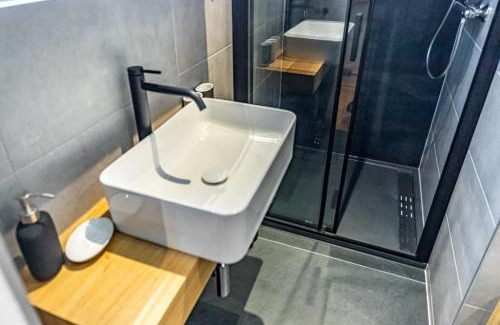 Landstrasse Apartment | SUPERIOR DESIGN APARTMENT by JR City Apartments