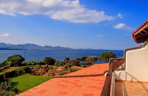 Li Cuncheddi Apartment | Superior One-Bedroom Apartment Sea View and wifi: first floor, 1 double bedroom, 2 bathrooms with sh