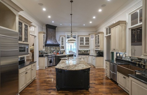 Nashville House | Supreme Luxury for Big Families