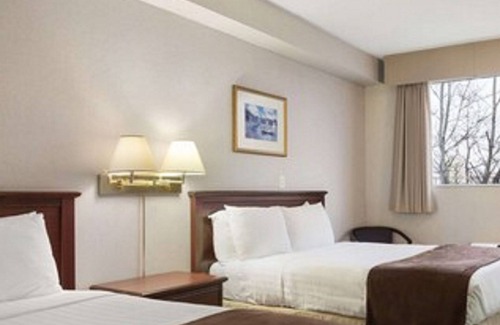 Brockville Hotel | SureStay by Best Western Brockville
