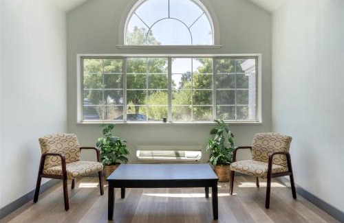 Sacramento Hotel | SureStay by Best Western Sacramento South Natomas