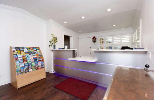 Seaside Hotel | SureStay Hotel by Best Western Seaside Monterey