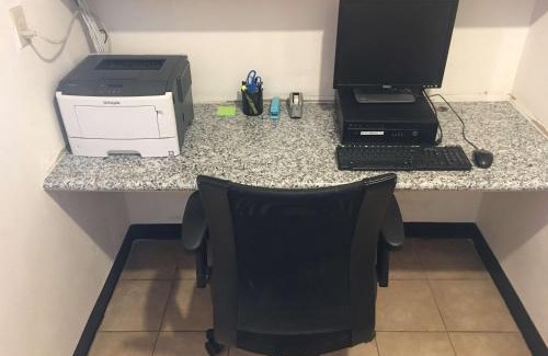 Oakland Hotel | SureStay Hotel by Best Western Weimar