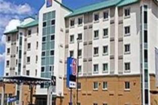 Niagara Falls Hotel | SureStay Plus Hotel by Best Western Niagara Falls East