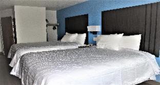 Niagara Falls Hotel | SureStay Plus Hotel by Best Western Niagara Falls East