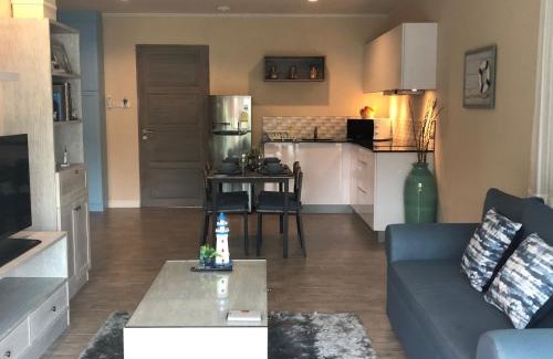 Khao Takiab Resort | Surf and Sand Resort