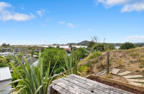 Ngunguru House | Surf Munro - Ngunguru Holiday Home
