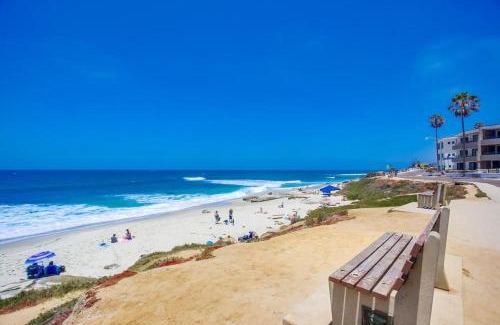 Beach Barber Tract House | Surf Shack 3