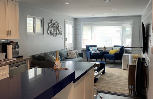 Surfside House | Surfside Classic Californian Cottage Steps To A Guard Gated Private Beach