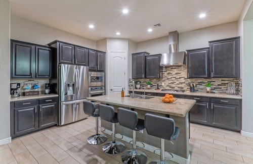 Surprise Farms House | Surprise: One Story, Mt VIEWS, Games, Pool w/Optional Heat, Spa, Outdoor Wood Fireplace & Gas Grill