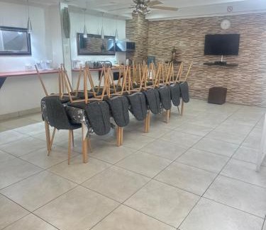 Surrey Estate Bed & Breakfast | Surrey B&B