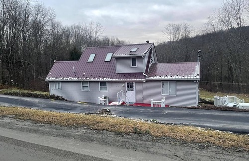 Susquehanna House | Susquehanna Waterfall Haven