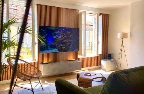 Les Grands Carmes Apartment | SV - l’Experience Design Duplex in Marseille