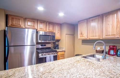 Ketchum Condo | SV113 - Walk to Lifts & Town - Hot Tub & Pool