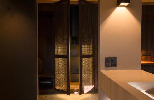 Vouliagmeni Apartment | Svarna Vouliagmeni Suite
