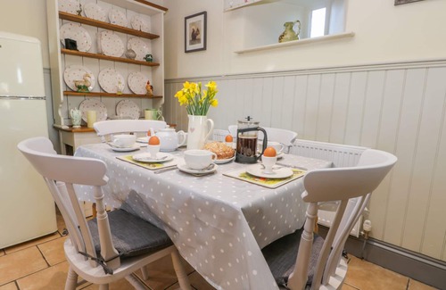 Staintondale Cottage | SWALLOW COTTAGE, pet friendly, with open fire in Staintondale