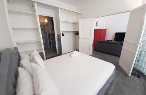 Clignancourt Apartment | Sweet Apartment in Paris Montmartre