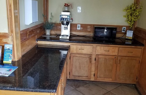 Brent Hotel | Sweet Dream Inn