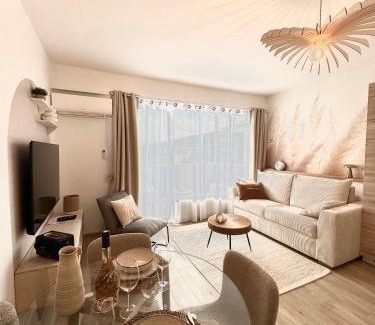 Chambery Apartment | Sweet Home - Cocon élégant, balcon & parking privé