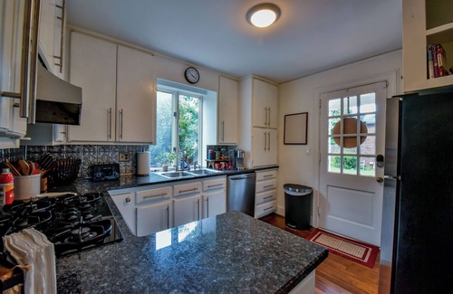 Tuscaloosa House | Sweet Home on 13th - Book for football season and more!