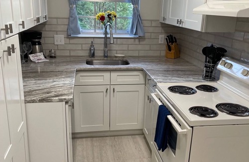 Hoover Condo | Sweet Little Nest Condo with pool-Hoover Sports Plex and Oak Mountain State Park