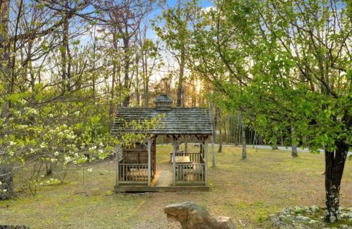 Trenton House | Sweet Seclusion at Cabins in the Clouds