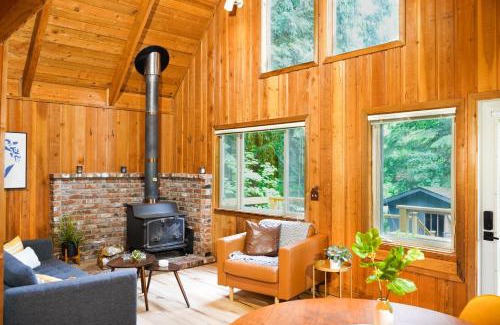 Glacier House | Sweet Seclusion