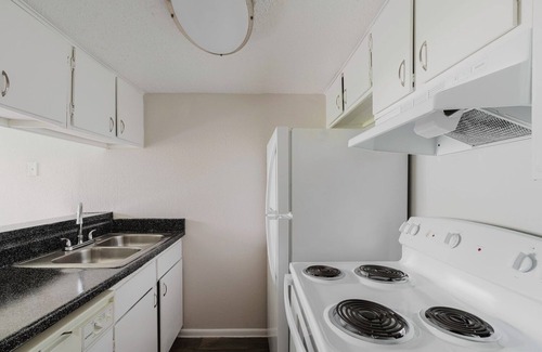 Dawson Apartment | Sweet South Congress 1BR w/Laundry & A/C, by Blueground