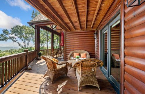 Unaka House | Sweetbay Lodge