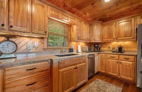 Unaka House | Sweetbay Lodge