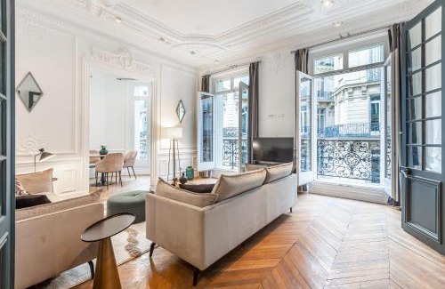 Champs-Elysees Apartment | Sweett - Triangle d'Or