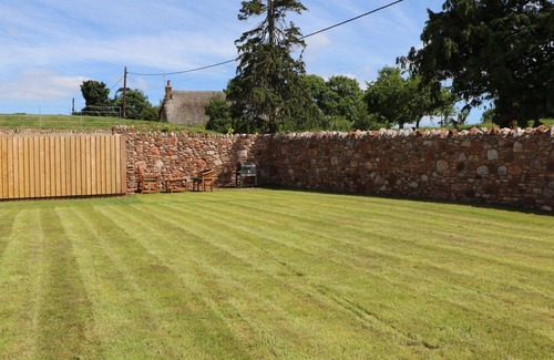 Brixham Cottage | SWIFTS BARN, pet friendly, character holiday cottage in Brixham