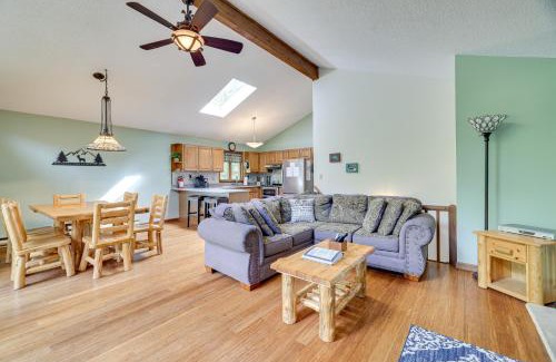 Greentown House | Swim, Hike and Unwind Resort Cabin in Lake Ariel!