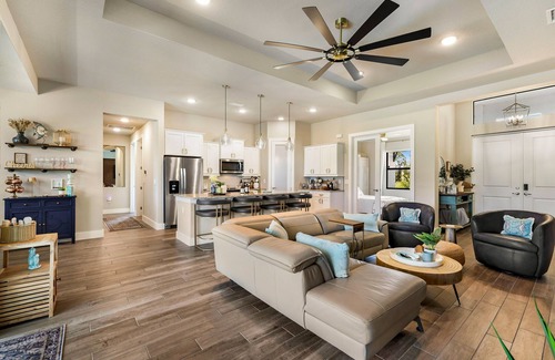 Punta Gorda House | Swim Sun Relax 4BR {1-K 3-Q} 2BA with Heated Saltwater Pool