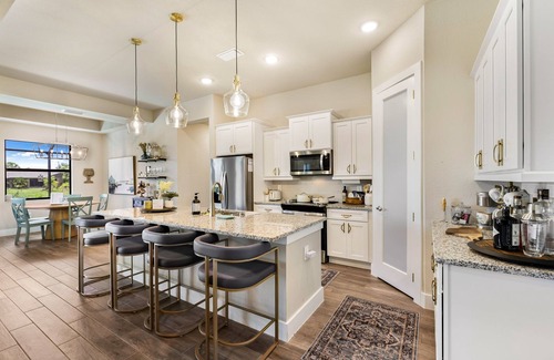 Punta Gorda House | Swim Sun Relax 4BR {1-K 3-Q} 2BA with Heated Saltwater Pool