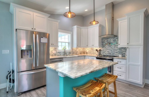 Tranquil Harbour House | Swimming Pool, Elevator, Fire Pit, EV Charger, Pickleball, Walk to Beach!