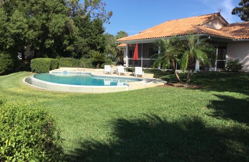 Groveland House | SWISS 28 - Lake Stephanie