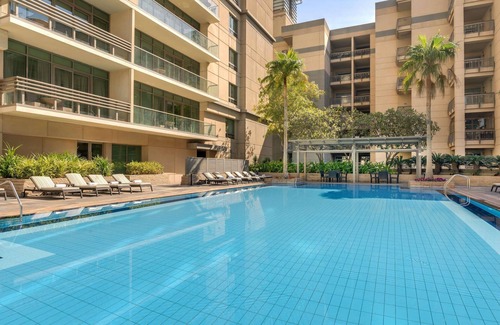 Al Muraqqabat Apartment | Swissotel Living Al Ghurair