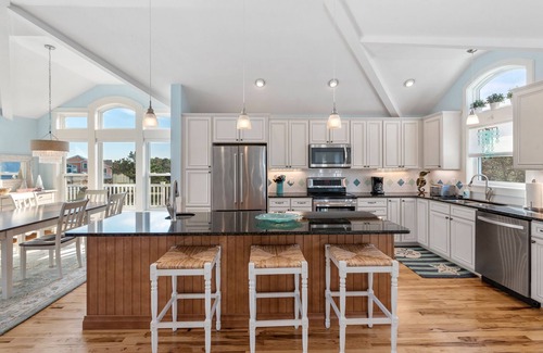 Monteray Shores House | Swoop Inn: Upgraded Finishes | Hot Tub | Community Pool & Fitness Center