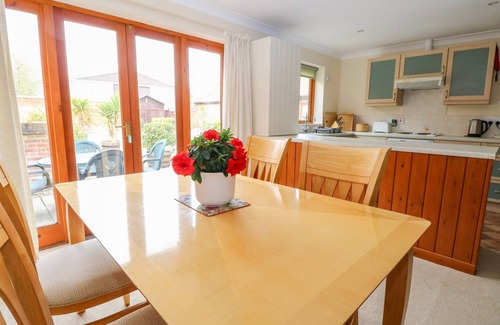 Wood Norton Cottage | SYCAMORE, family friendly, with a garden in Wood Norton