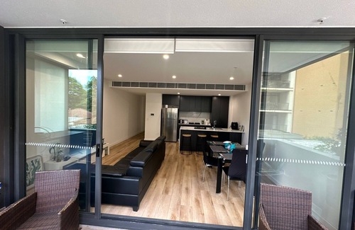 Rockdale Apartment | Sydney"Modern 2-Bedroom Apartment near Airport & Beach – Rockdale train NSW