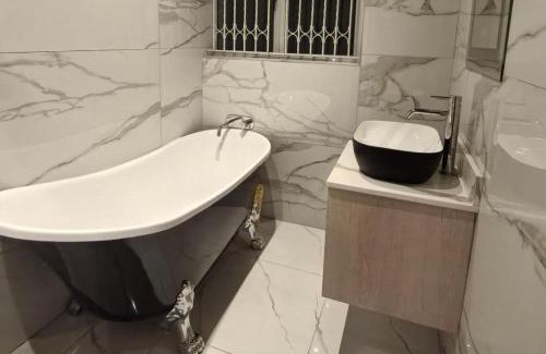 Isipingo House | Sydney's NA Guest House and Venue